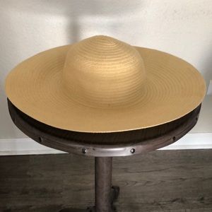 Columbia Brand Womens L/XL Straw Hat